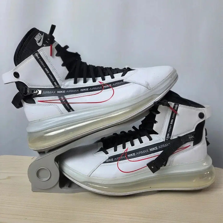 [BUNJANG] Nike Air Max 720 Saturn White Black University Red Sneakers / 290 나이키 에어 맥스 720 새턴 화이트 블랙 유니버시티 레드 운동화