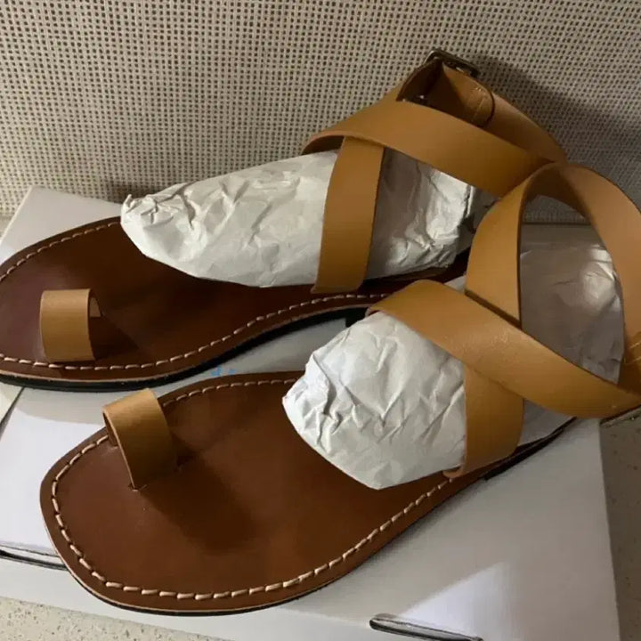 [SOLD OUT] 카렌화이트 소가죽 샌들 <새상품>