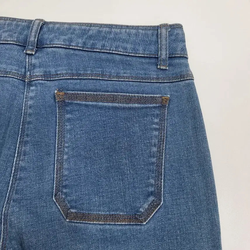 [BUNJANG] JILLSTUART Semi Bootcut Jeans / JILLSTUART 질스튜어트 세미 부츠컷 청바지 / 여 67-94