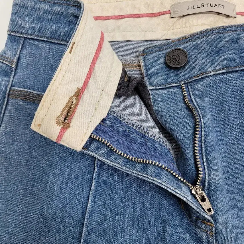 [BUNJANG] JILLSTUART Semi Bootcut Jeans / JILLSTUART 질스튜어트 세미 부츠컷 청바지 / 여 67-94