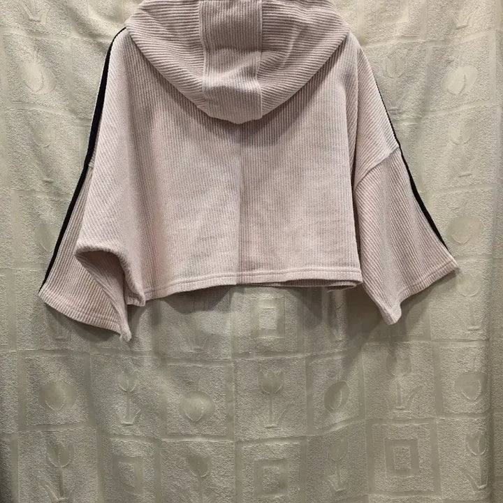 [BUNJANG] Adidas Waffle Crop Hoodie Beige (M) / 아디다스 와플 크롭 후드티 베이지 M(66)