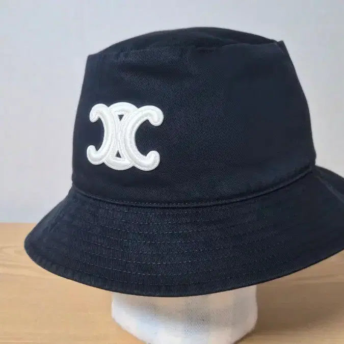 [BUNJANG] Celine Triomphe Bucket Hat 59cm / 셀린느 트리오페 버킷햇 벙거지모자 59cm 가능