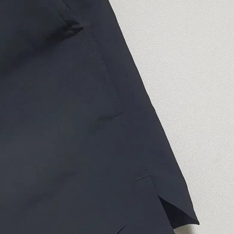 [SOLD OUT] 나이키 신형 블랙로고 드라이핏 기능성 반바지 XL사이즈