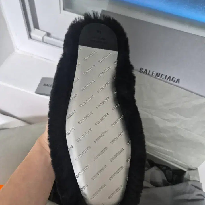 [BUNJANG] Balenciaga Teddy Mules Size 38 / 발렌시아가 테디 뮬 38사이즈 새상품