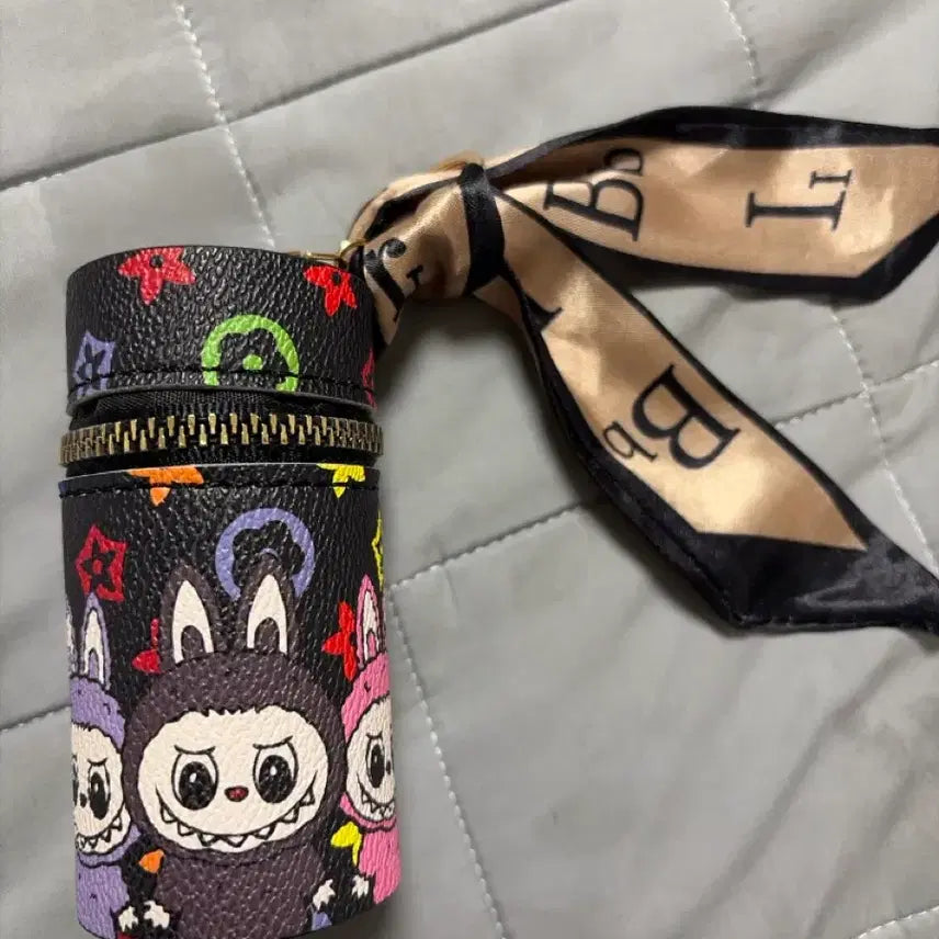 [BUNJANG] Laubu Mini Cylinder Bag Keyring / 라부부 원통형 미니 가방 키링