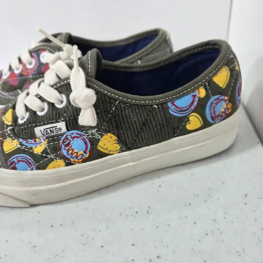 [BUNJANG] Vans Authentic Pattern Sneakers 230mm / 반스 어센틱 패턴 스니커즈 230mm