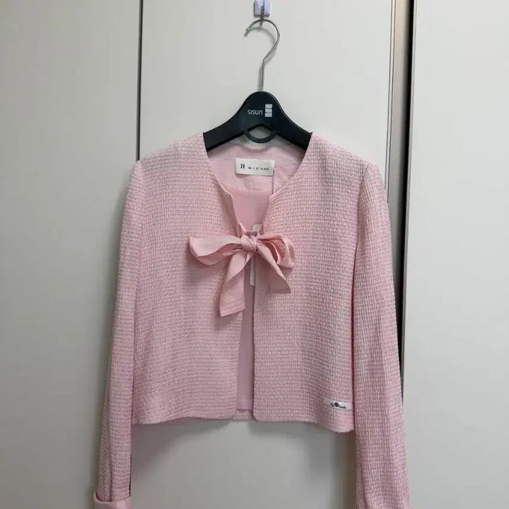 [SOLD OUT] [택있는미개봉새제품] 색감너무이쁨 잇미샤 리본 디테쳐블 자켓  정가 26