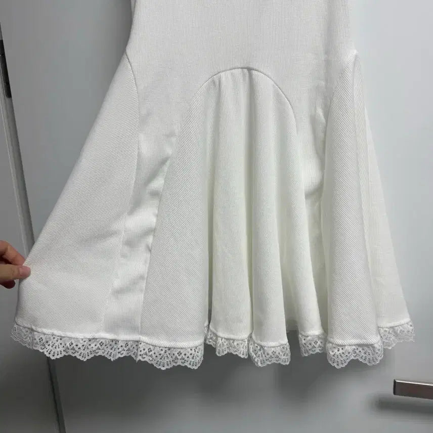 [SOLD OUT] 화이트 레이스 끈 나시 원피스