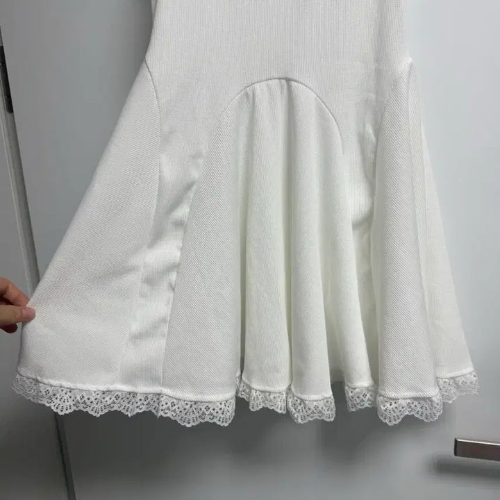 [SOLD OUT] 화이트 레이스 끈 나시 원피스