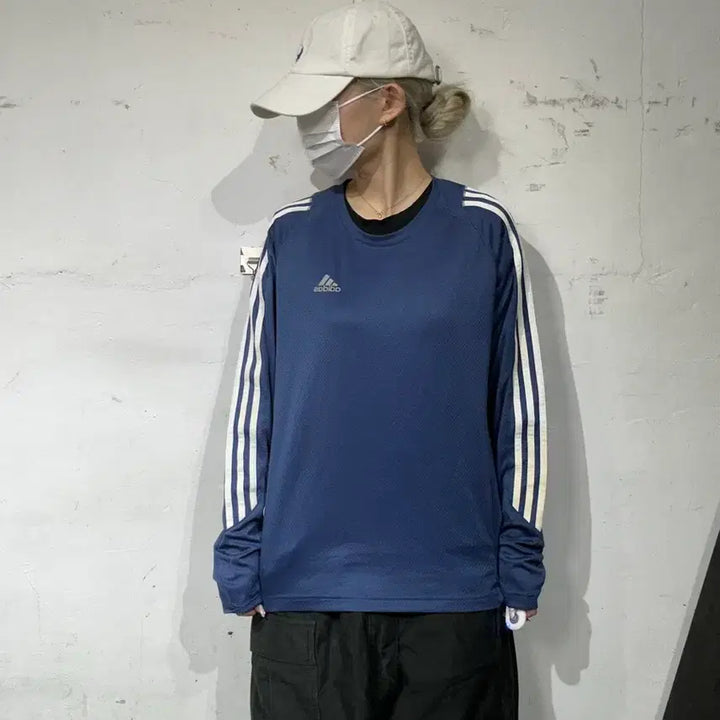 [BUNJANG] Adidas Sporty Blockcore Navy Long Sleeve T-shirt / 아디다스 네이비 스포티 블록코어 화이트 삼선 긴팔티 M
