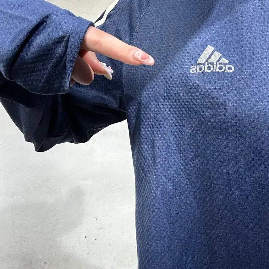 [BUNJANG] Adidas Sporty Blockcore Navy Long Sleeve T-shirt / 아디다스 네이비 스포티 블록코어 화이트 삼선 긴팔티 M