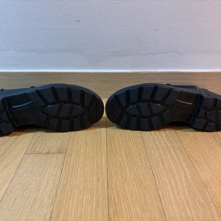 [SOLD OUT] 블런드스톤 610 블랙 첼시 부츠