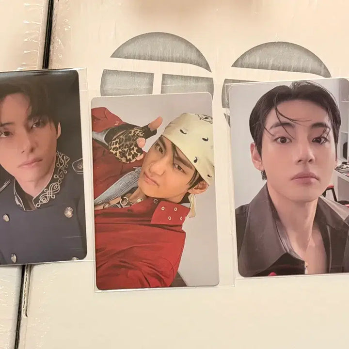[SOLD OUT] 아리랑 2차 럭드 뷔 태형 3종 일괄 위버스 위드뮤 뮤직코리아