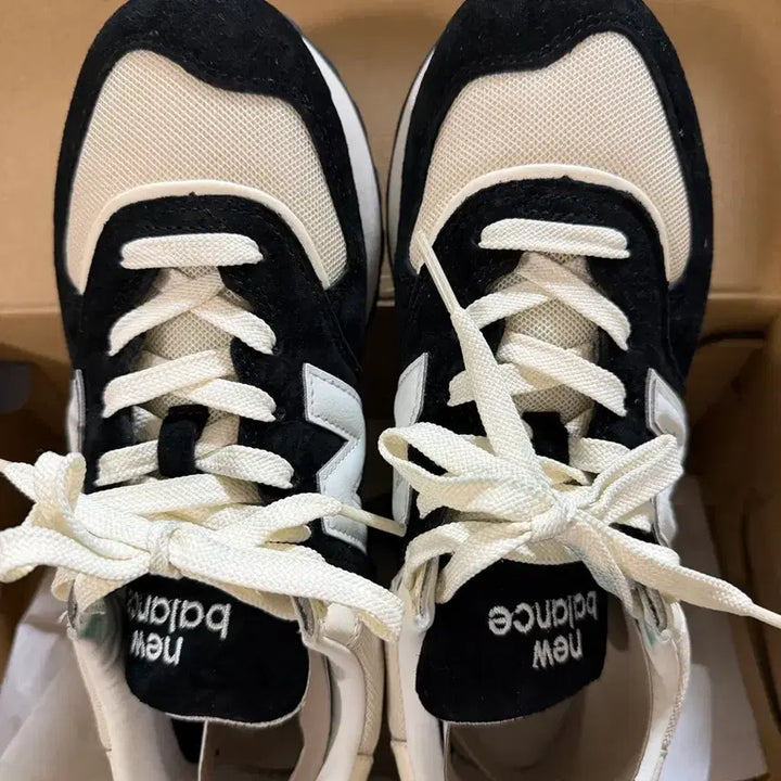 [SOLD OUT] 뉴발란스 레거시 574 블랙앙고라 아이유운동화 250