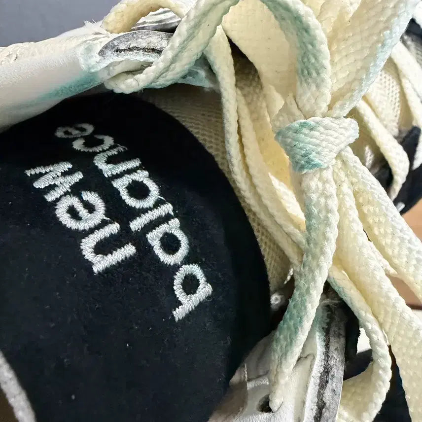 [SOLD OUT] 뉴발란스 레거시 574 블랙앙고라 아이유운동화 250