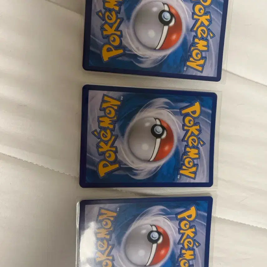 [BUNJANG] Pokemon Surfing/Flying Pikachu V Card / 포켓몬 파도타기/공중날기 피카츄 V 카드