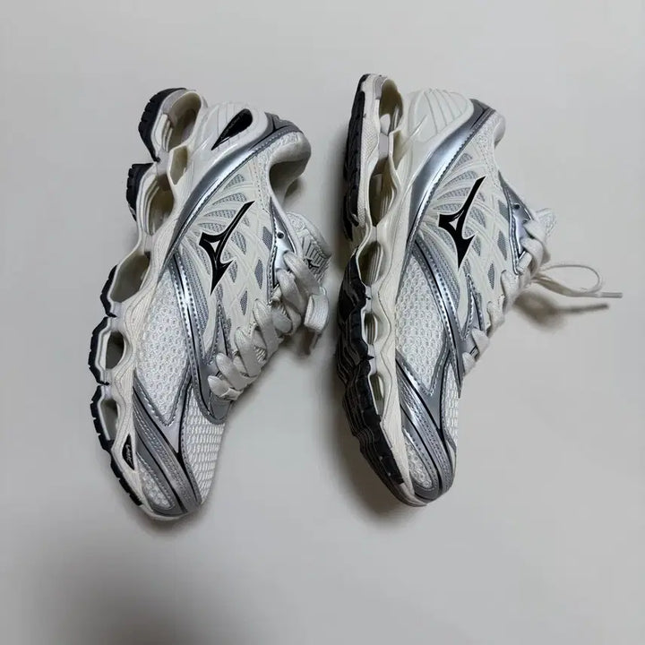 [BUNJANG] Mizuno Wave Prophecy LS Sneakers / 미즈노 웨이브 프로페시 LS 사이즈 250