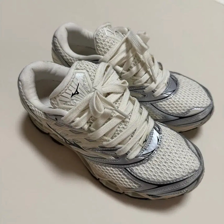 [BUNJANG] Mizuno Wave Prophecy LS Sneakers / 미즈노 웨이브 프로페시 LS 사이즈 250