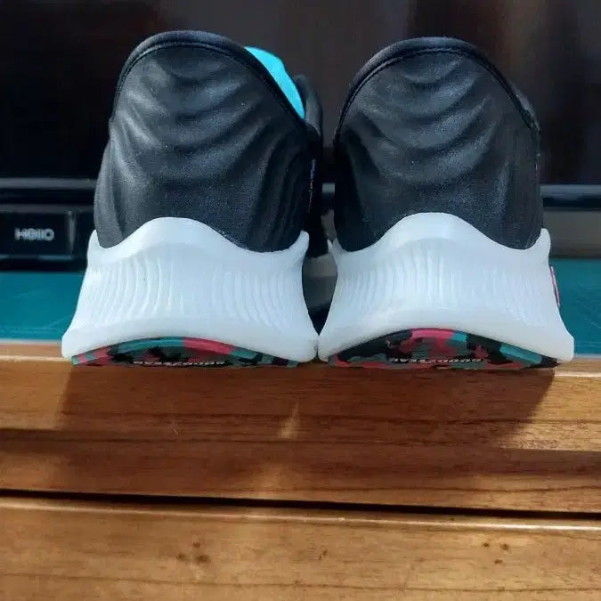 [SOLD OUT] 스케쳐스 고워크 슬립인스. 250