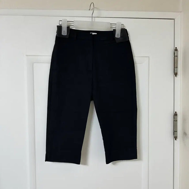 [SOLD OUT] 시에 벨라 카프리 팬츠 블랙 XS