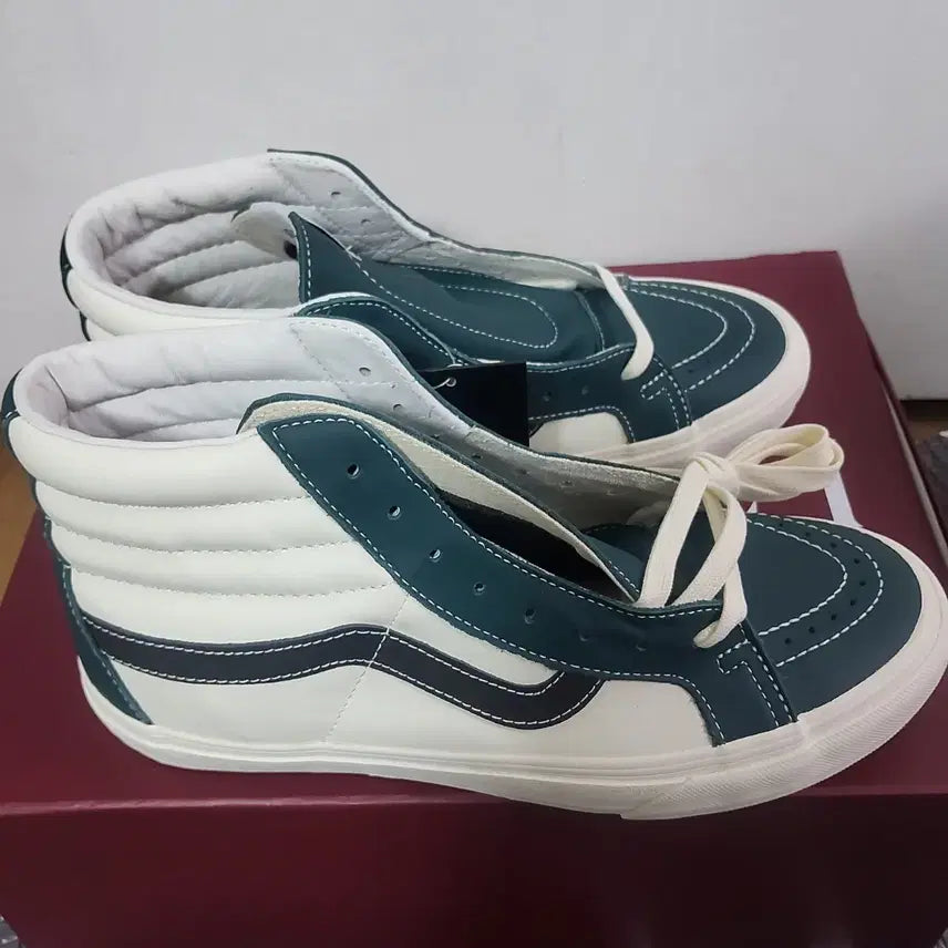 [BUNJANG] Vans Sk8-Hi Bolt Green Leather Sneakers / 새상품 반스 sk 8볼트 바이 스케이트 하이 그린 레더 스니커즈 270