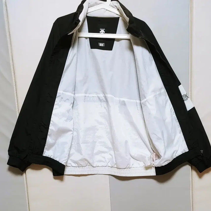 [BUNJANG] Descente Windbreaker Jacket Black / [XL] 데상트 춘추 바람막이 점퍼 블랙252