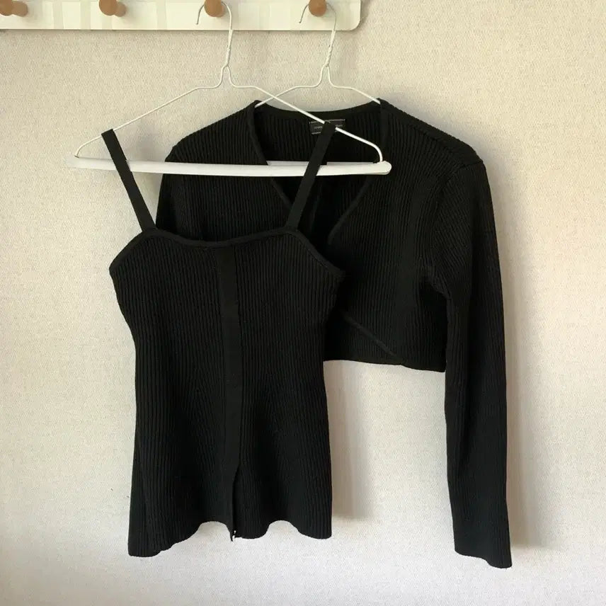 [BUNJANG] Riri&amp;Co Ribbed Knit Bolero Set / 리리앤코 골지 니트볼레로세트 블랙