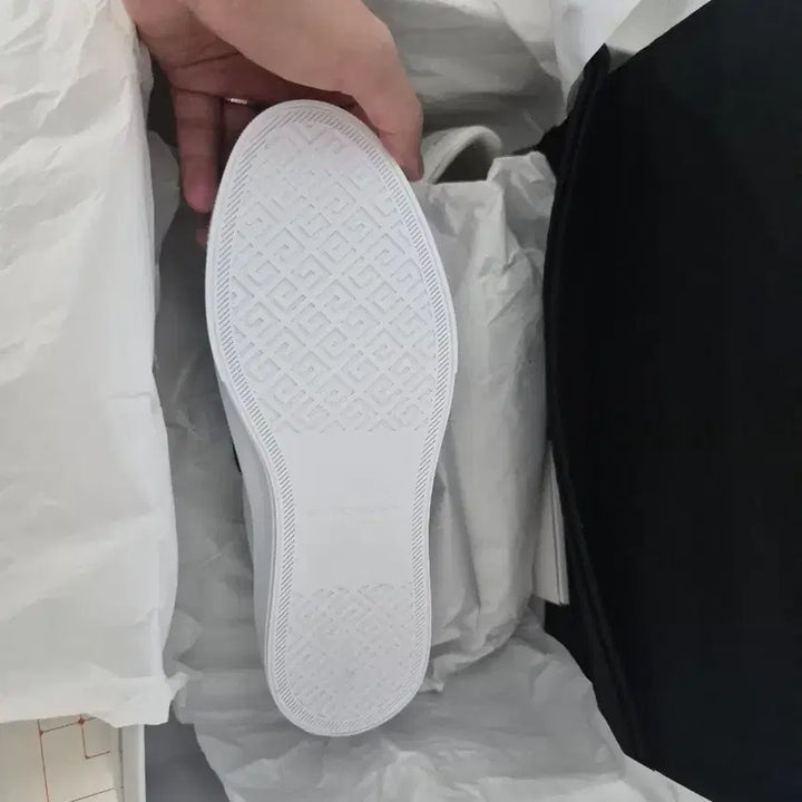 [BUNJANG] Givenchy City Sneakers 38 / 지방시 스트랩 시티 스니커즈 38 새상품