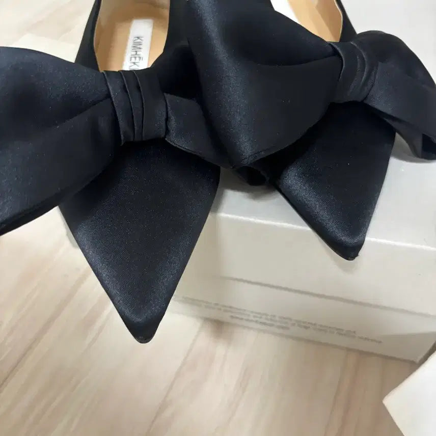 [SOLD OUT] 김해김 먼로우 블랙 37 사이즈 (웨딩촬영30분 착용)