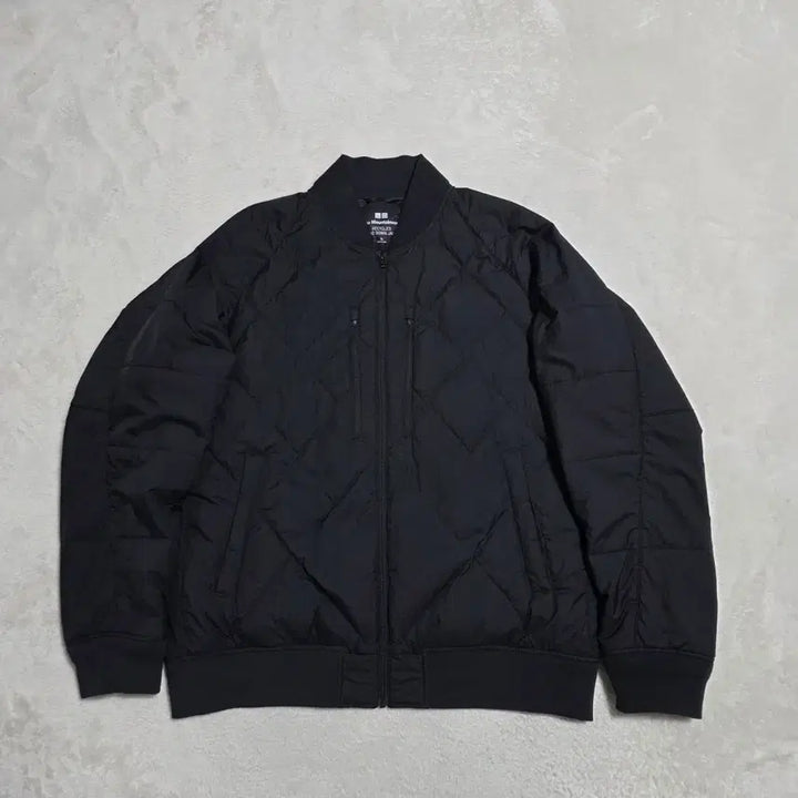 [SOLD OUT] (XL)유니클로 화이트마운티니어링 하이브리드 다운 패딩
