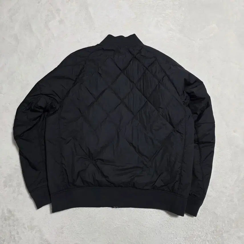 [SOLD OUT] (XL)유니클로 화이트마운티니어링 하이브리드 다운 패딩