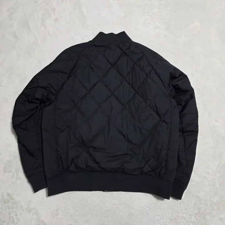 [SOLD OUT] (XL)유니클로 화이트마운티니어링 하이브리드 다운 패딩