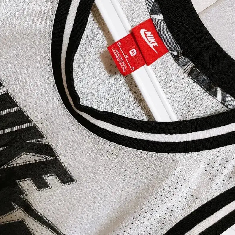 [BUNJANG] Nike Big Logo Tank Top White / [L] 나이키 빅로고 나시티 화이트167