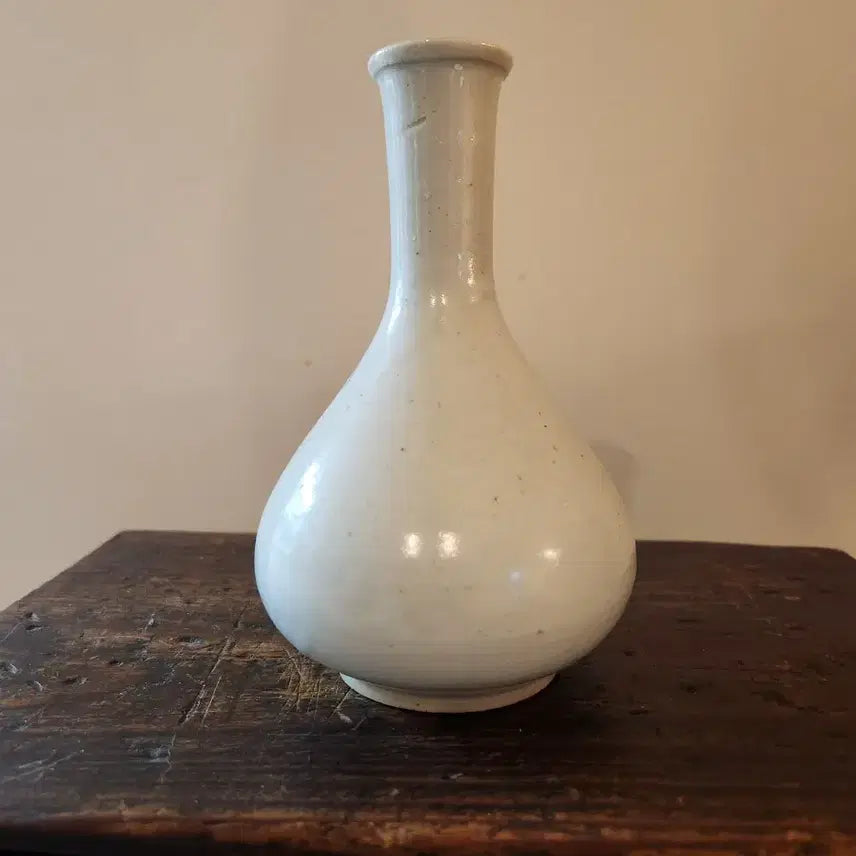 [BUNJANG] Celadon Porcelain Vase with Floral Design / 청화동화 화훼문 백자 화병 작가 수결 유 작가 미상 고품격 도자
