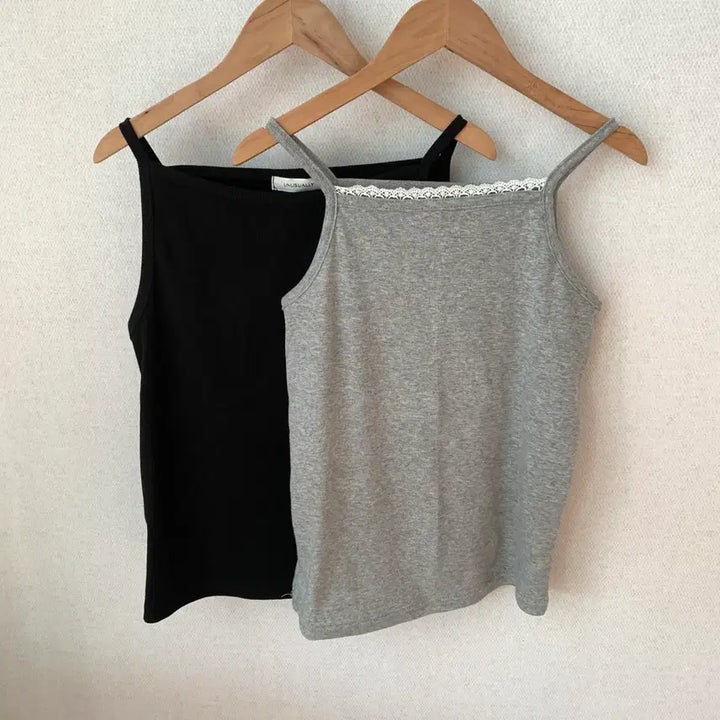 [BUNJANG] Delightmoon &amp; Nearwear Bundle Set of Two Tank Tops / 새상품 딜라잇문, 니어웨어 나시일괄