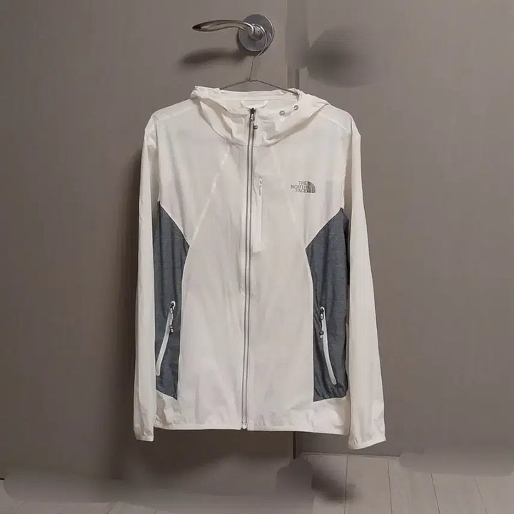 [BUNJANG] The North Face Windbreaker Jacket (M) / 노스페이스) 바람막이 자켓 (M)
