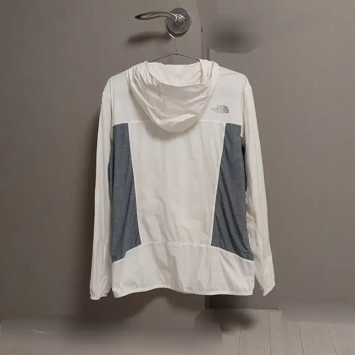 [BUNJANG] The North Face Windbreaker Jacket (M) / 노스페이스) 바람막이 자켓 (M)