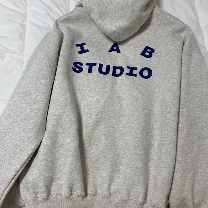 [BUNJANG] IAB Studio Oatmeal Gray Hoodie / 아이앱 스튜디오 후드 오트밀 그레이