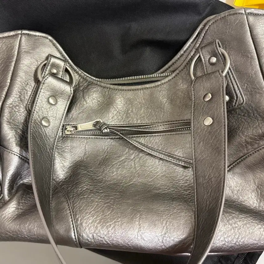 [BUNJANG] Iuga Marcallas Silver Bag / 이우가마카라스 가방 실버