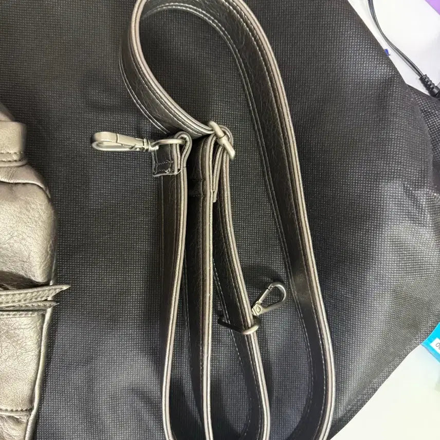 [BUNJANG] Iuga Marcallas Silver Bag / 이우가마카라스 가방 실버