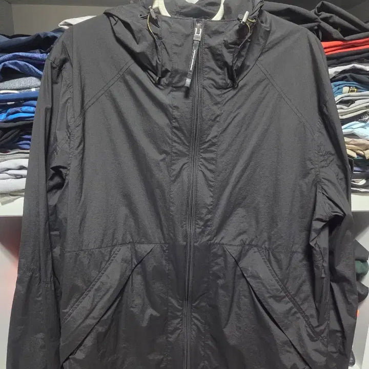 [BUNJANG] National Geographic Windbreaker Jacket (Size 95) / 내셔널지오그래픽 바람막이 95
