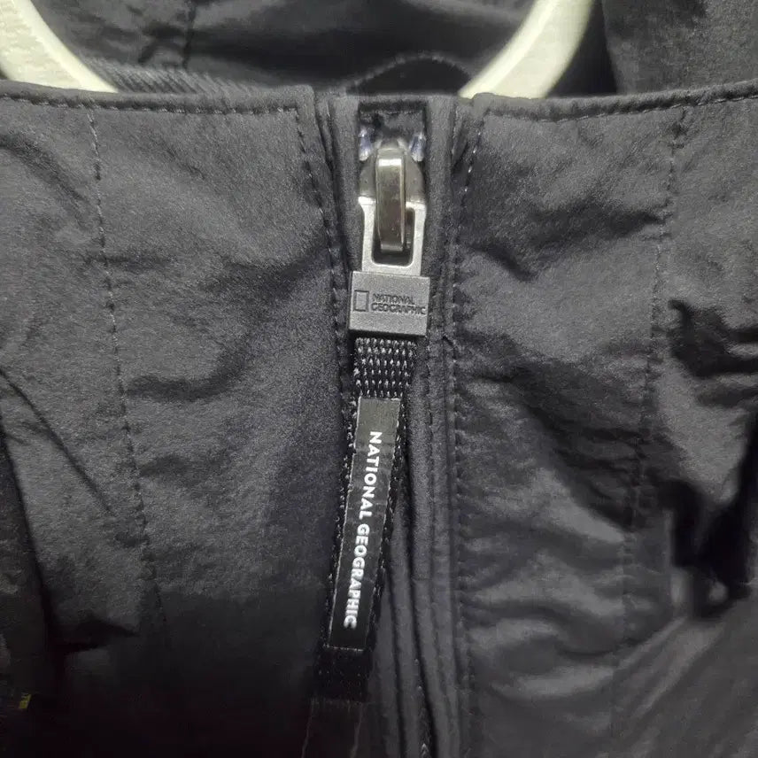 [BUNJANG] National Geographic Windbreaker Jacket (Size 95) / 내셔널지오그래픽 바람막이 95