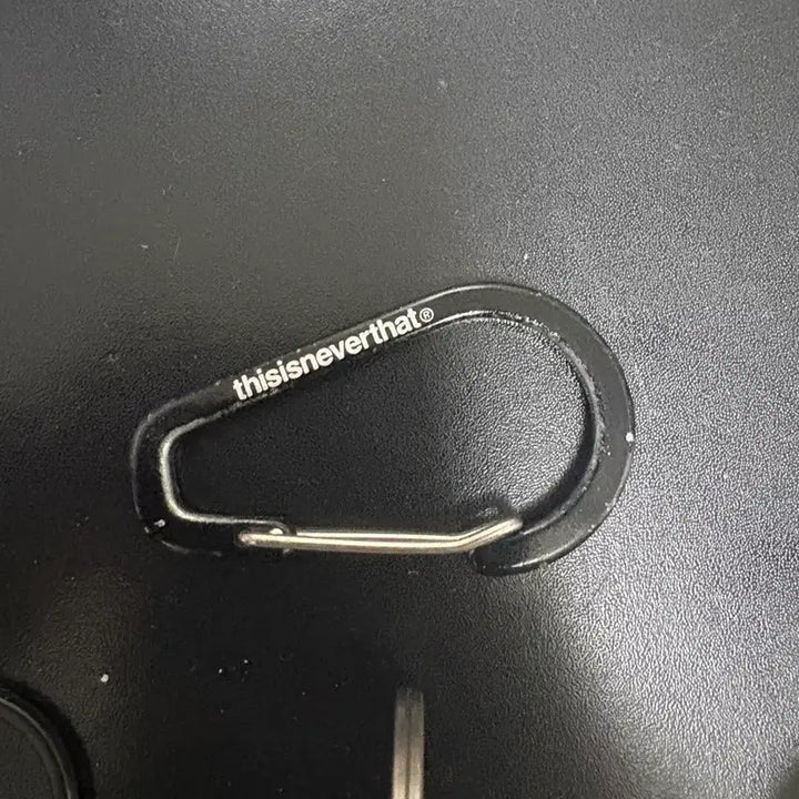 [BUNJANG] Carhartt &amp; Deus Keyring / 칼하트&amp;데우스 키링