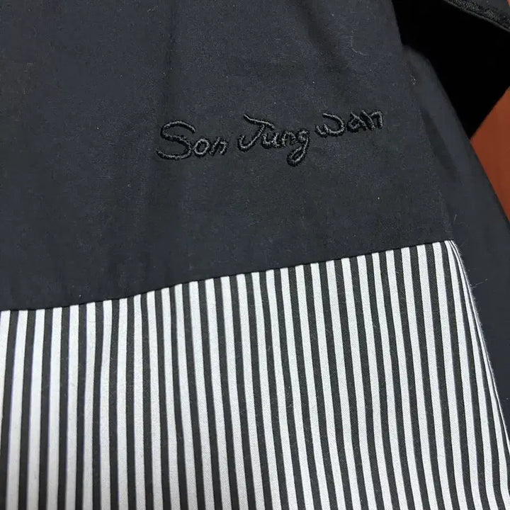 [SOLD OUT] 손정완 러플 블라우스