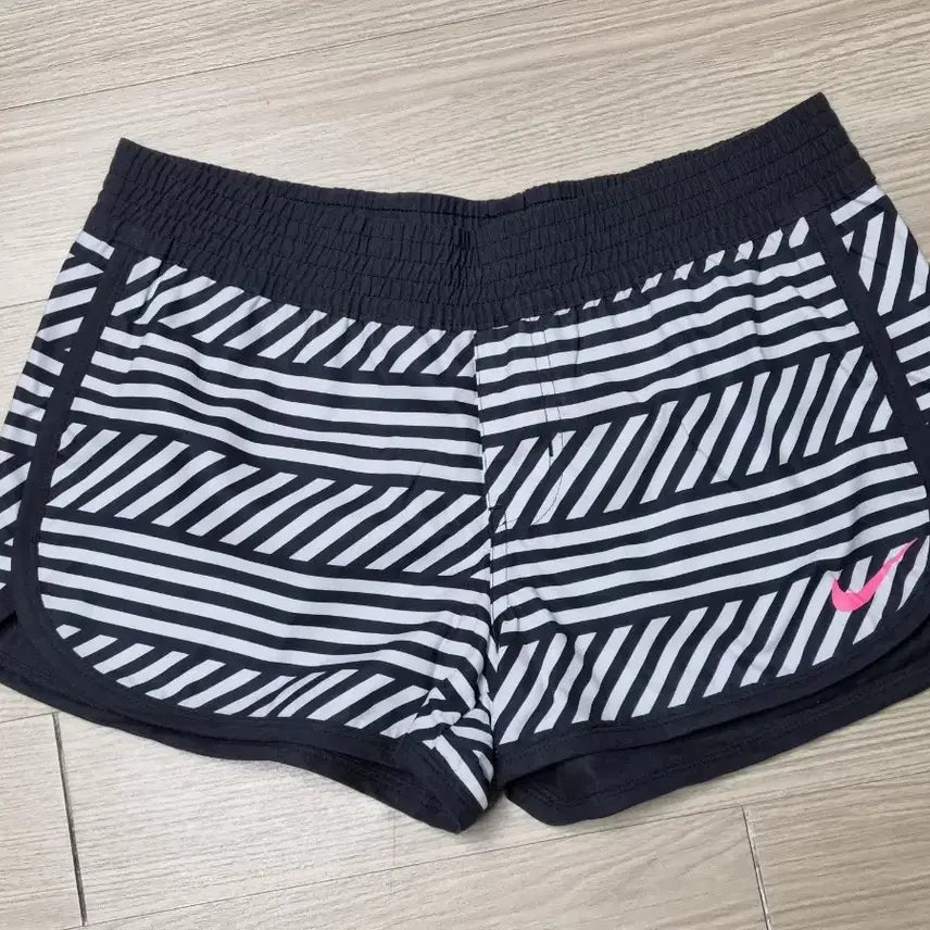 [BUNJANG] Nike Reversible Shorts / 나이키 양면 반바지