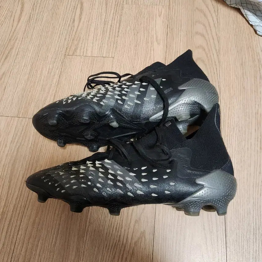 [BUNJANG] Adidas Predator Freak Top-Tier Player Soccer Cleats / 아디다스 프레데터 프릭 최상급 선수용 축구화 260사이즈