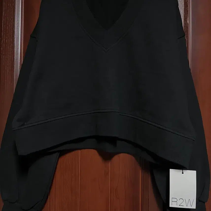 [SOLD OUT] R2W 크롭탑(새상품)