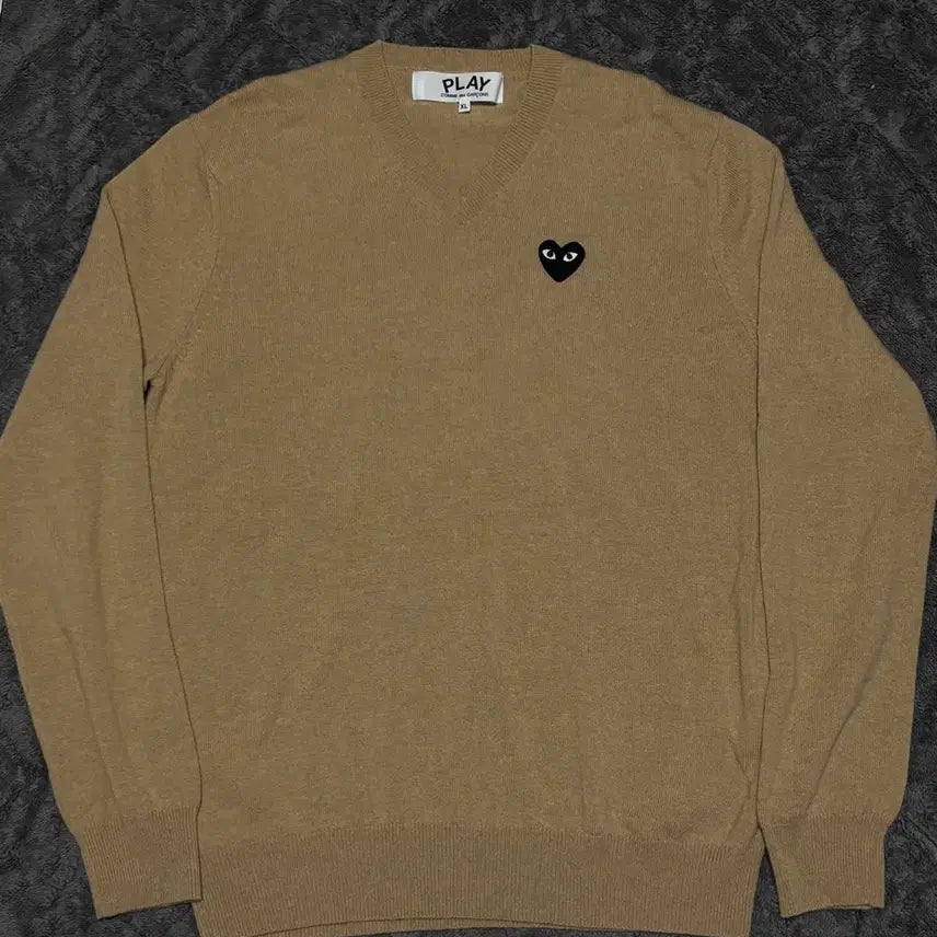 [BUNJANG] Comme des Garcons V-Neck Knit Sweater / (새상품)꼼데가르송 브이넥 니트