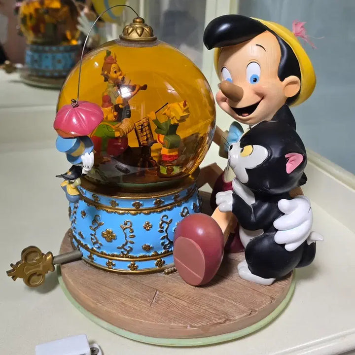 [BUNJANG] Disney Pinocchio Snow Globe Music Box / 디즈니 피노키오 스노우볼 오르골 희귀품