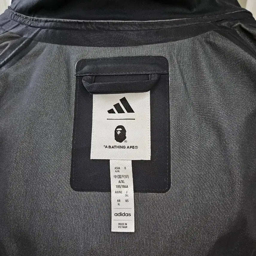 [BUNJANG] Adidas x BAPE Windready Jacket Black / 아디다스 x BAPE 윈드레디 자켓 블랙